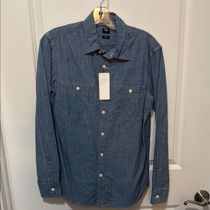 Uniqlo Blue Denim Casual Button Down Shirt